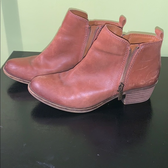 Good used condition 6 1/2 Lucky Leather booties - Picture 3 of 8